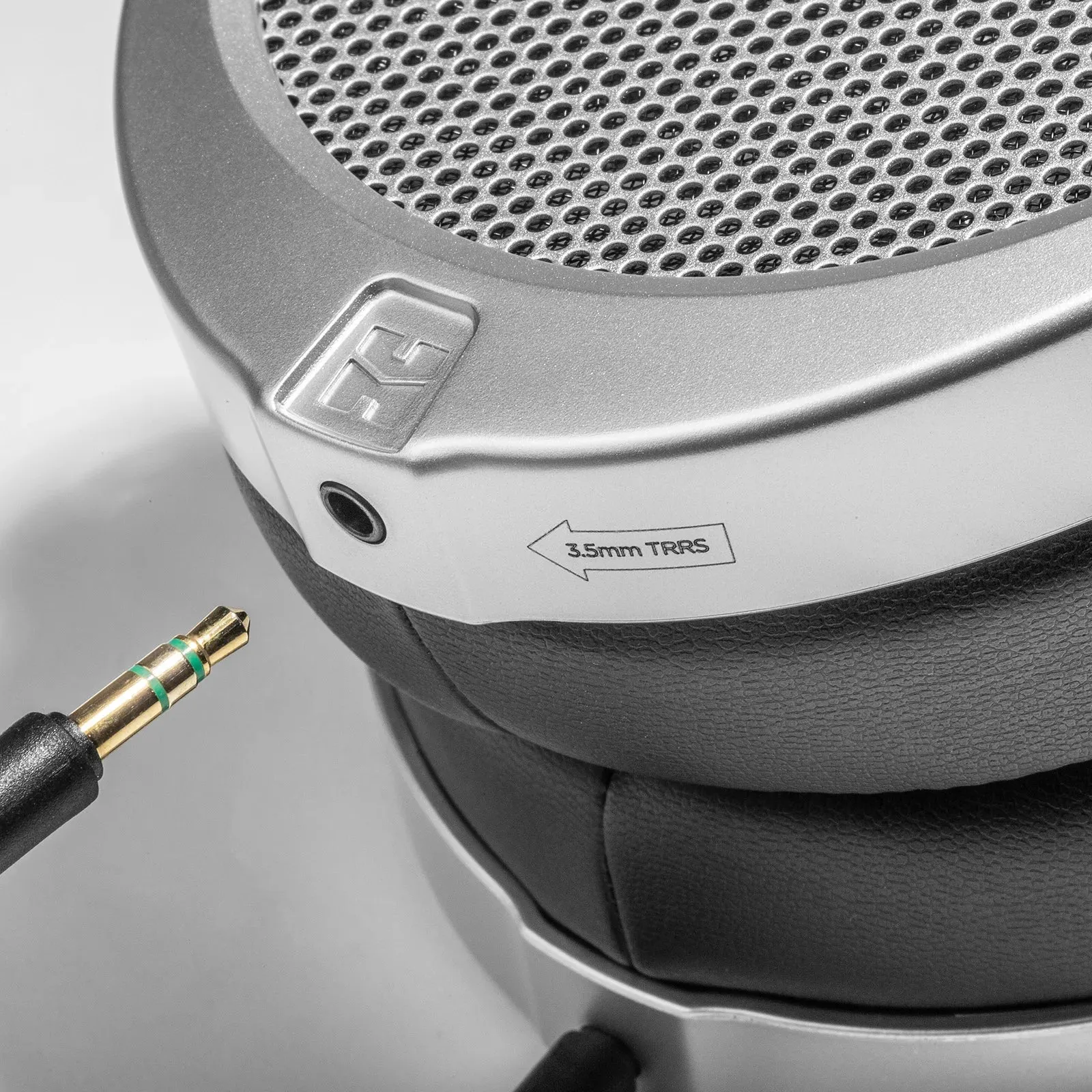 HIFIMAN Deva-Pro Over-Ear Full-Size Open-Back Planar Magnetic Headphone with Stealth Magnet and BlueMini R2R Bluetooth Receiver