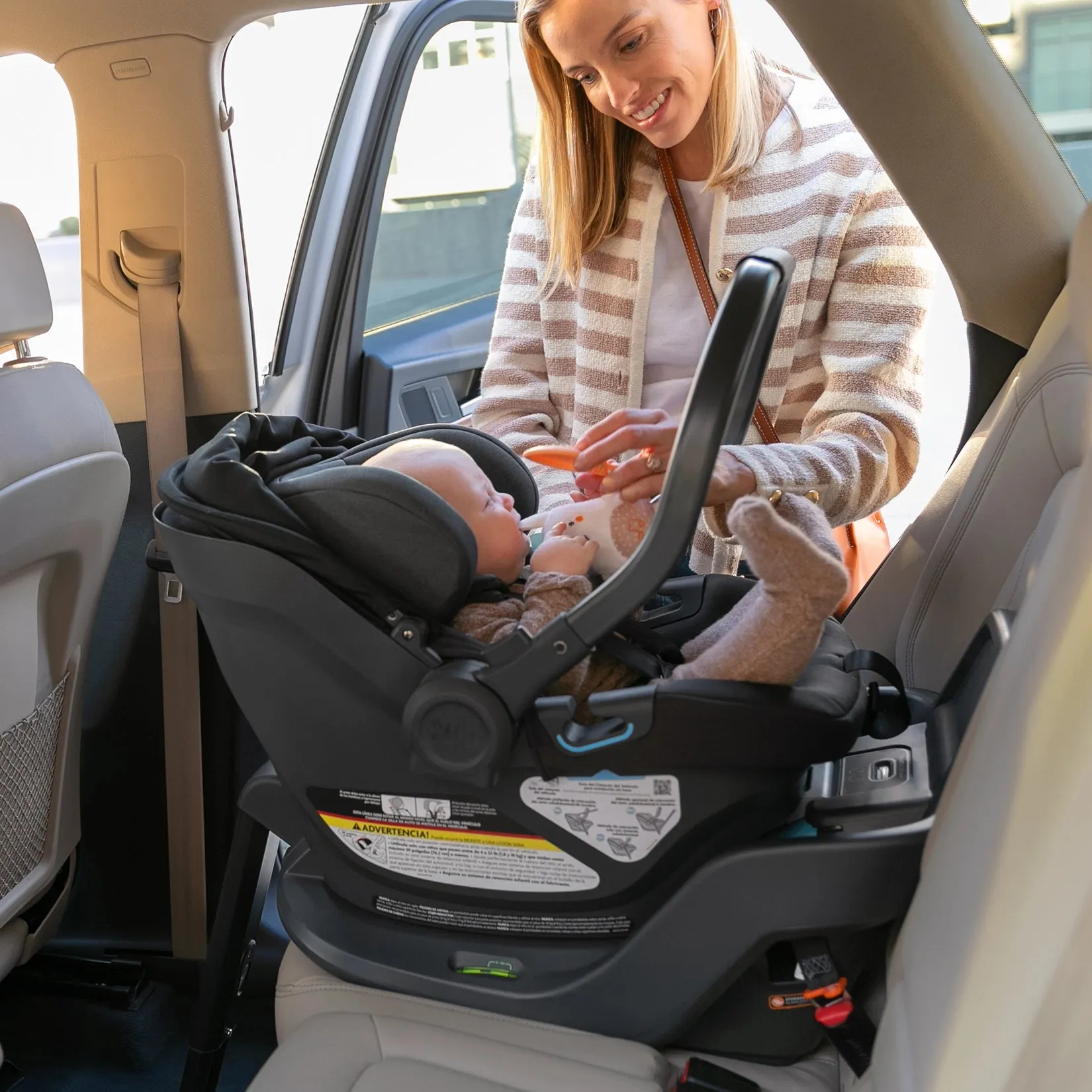 UPPAbaby Aria Infant Carseat | Gwen