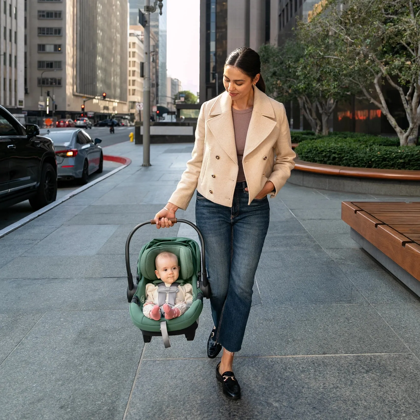 UPPAbaby Aria Infant Carseat | Gwen